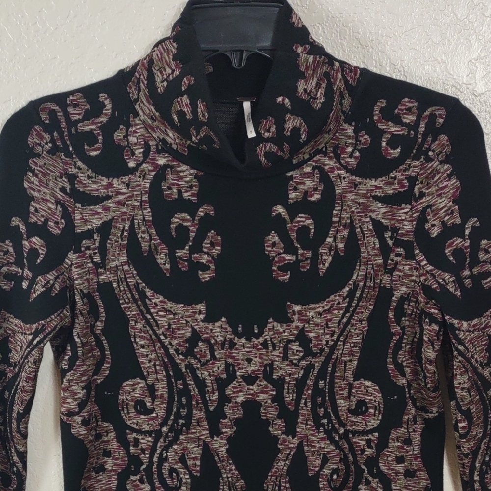 Free People Elegant Black and Wine Patterned Drees, Size S. - Picture 4 of 17